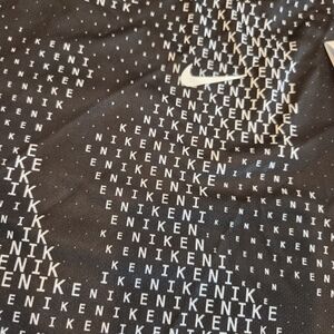 Nike Dri-FIT Kids' Black and White "NIKE" Graphic Training T-Shirt Medium New